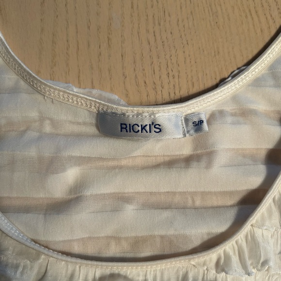 Ricki’s Tank Top - Picture 5 of 7